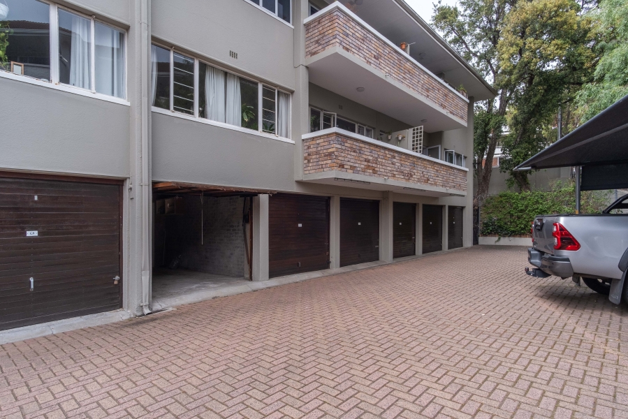 2 Bedroom Property for Sale in Oranjezicht Western Cape